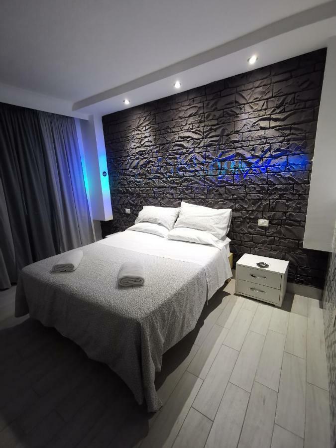Hotel Clinton Casoria Exteriör bild